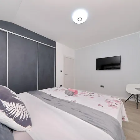 Holiday home Artemis *