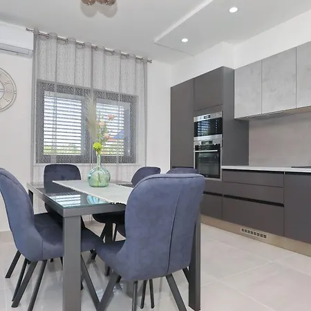 Artemis Holiday home Zadar