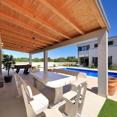 Artemis Holiday home